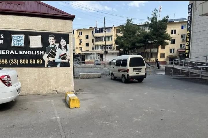 In the center of the city of Fergana, there is a large place for rent, and there are affordable prices