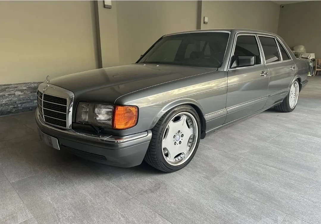 Mercedes Benz w126 560 SEL
