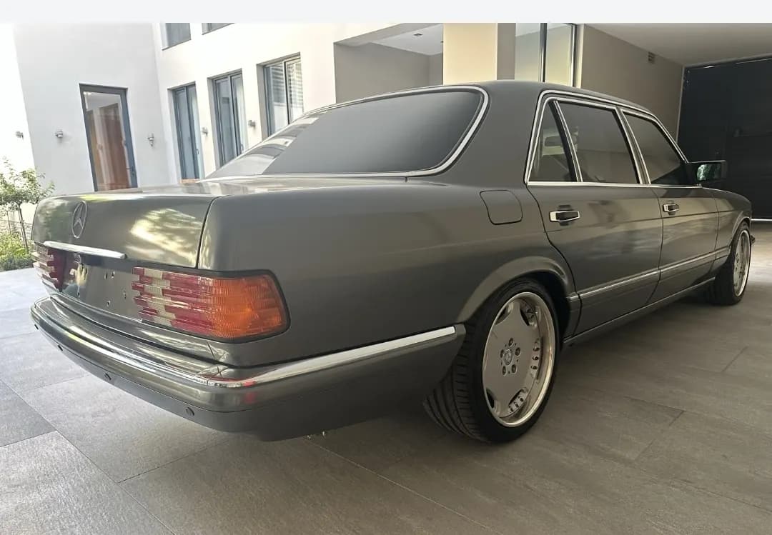 Mercedes Benz w126 560 SEL