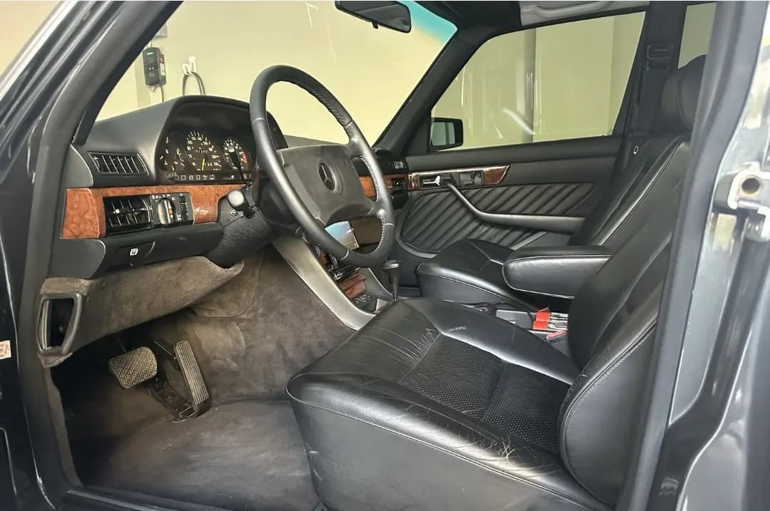 Mercedes Benz w126 560 SEL