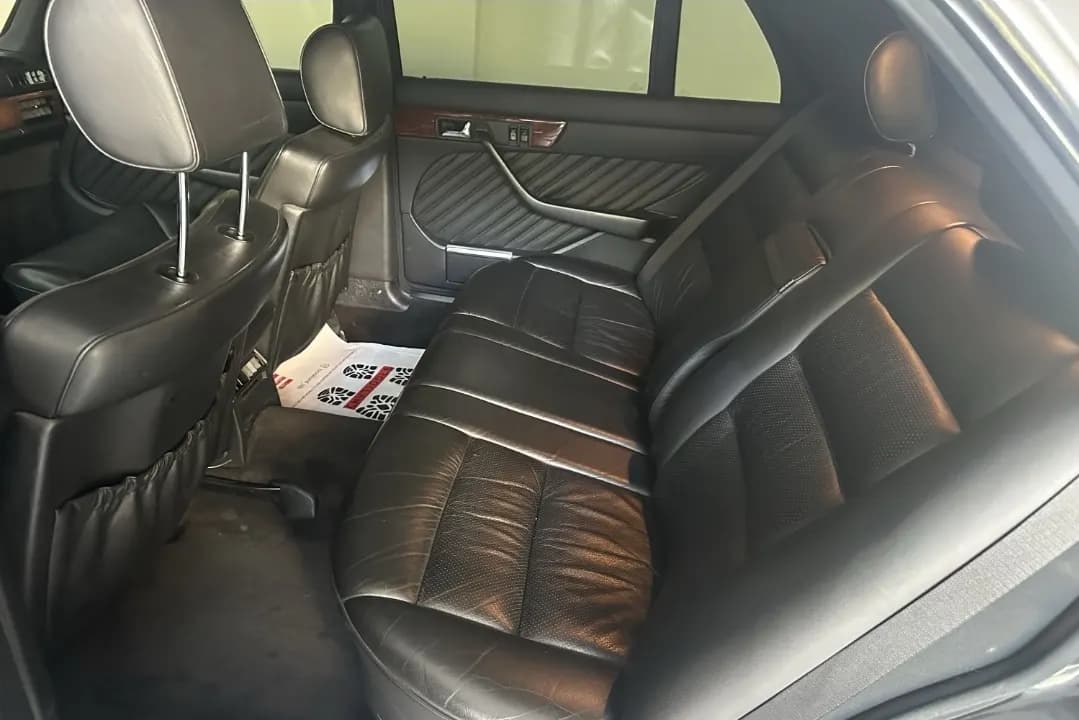 Mercedes Benz w126 560 SEL