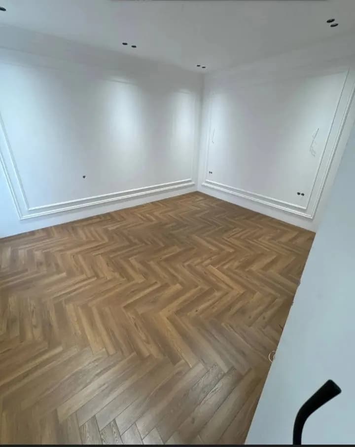 MODERN HIGH-TECH HOUSE FOR SALE!