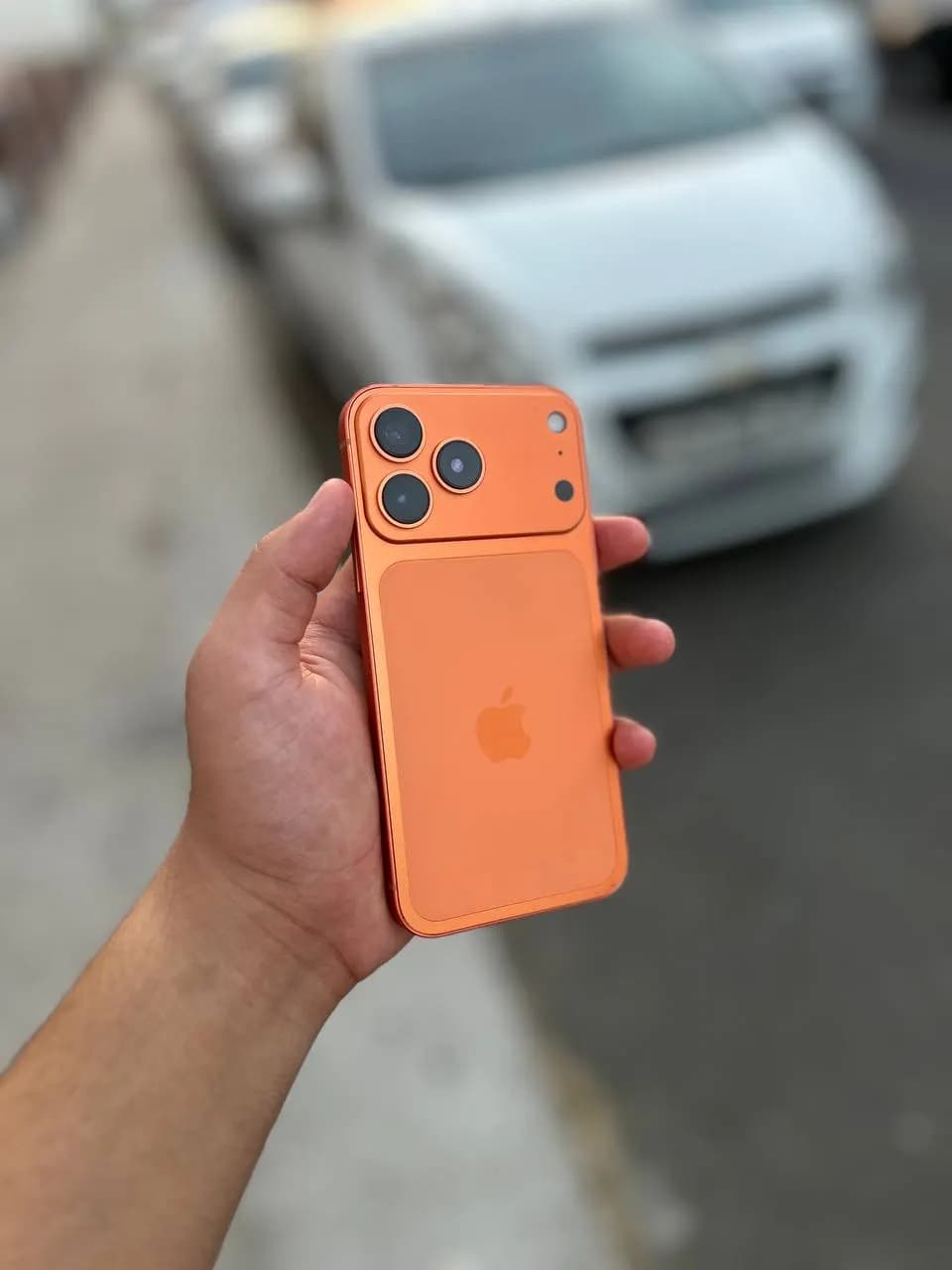 iPhone 11 17pro in case