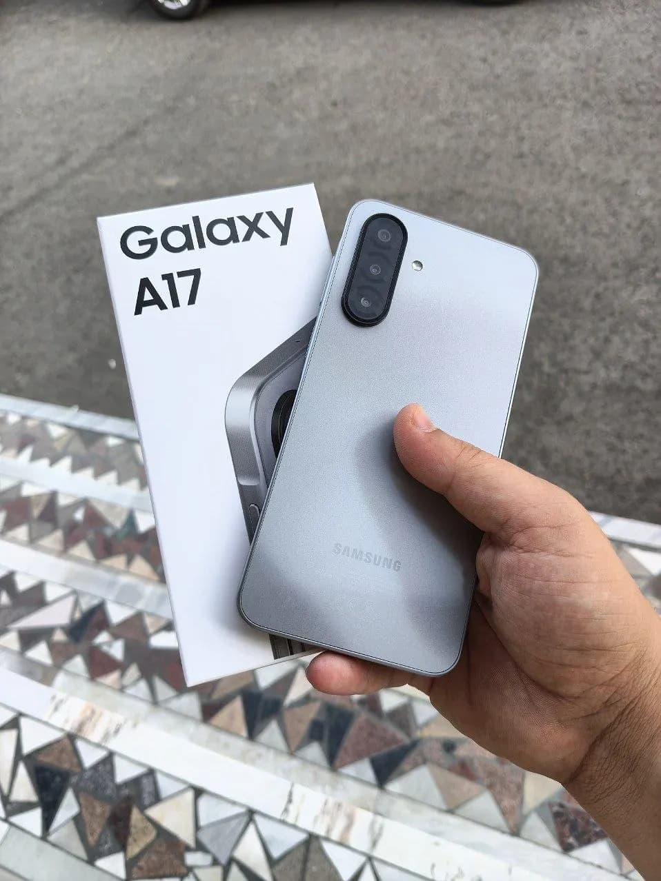 Samsung Galaxy A17