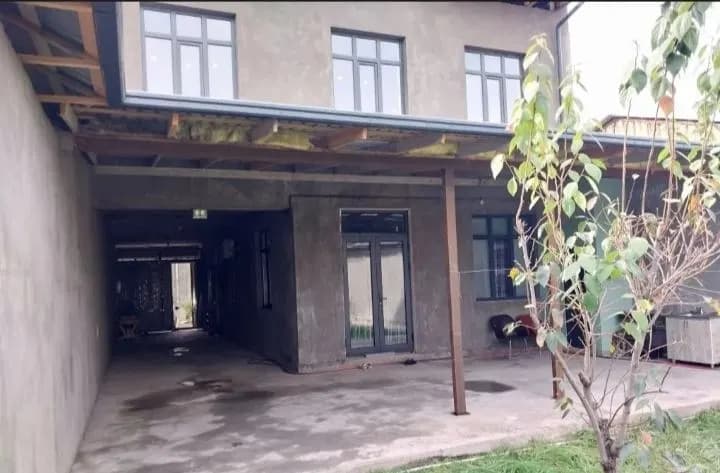Продается участок площадью 3 акра в Охунбобаеве.