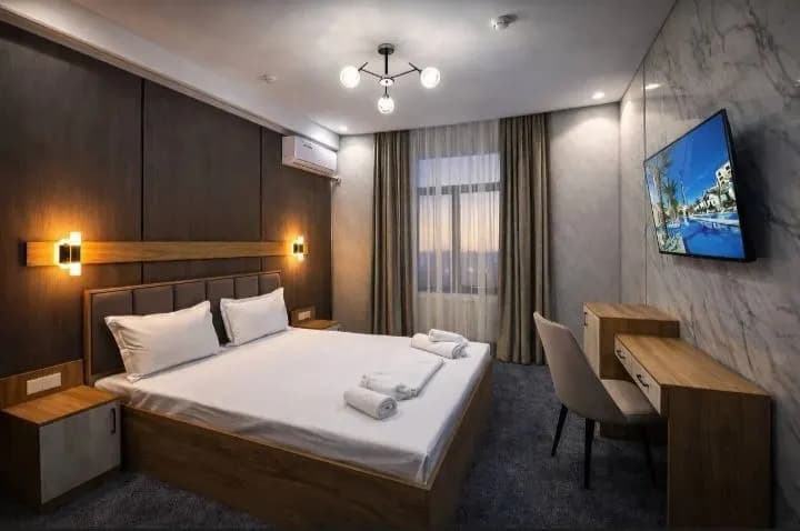 A ready-made hotel with a lounge bar is available for rent.