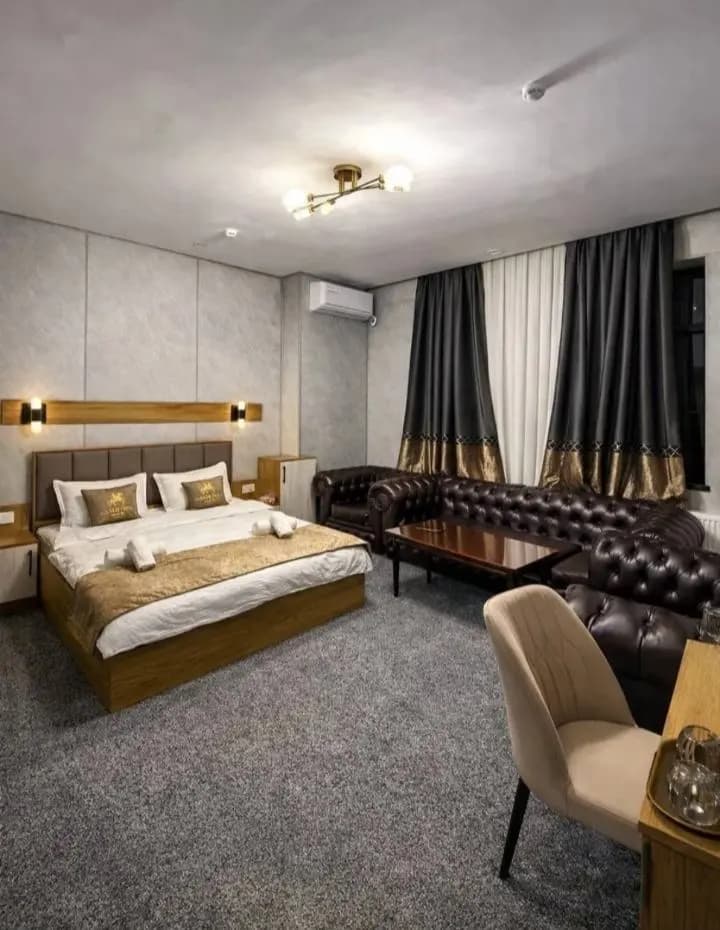 A ready-made hotel with a lounge bar is available for rent.