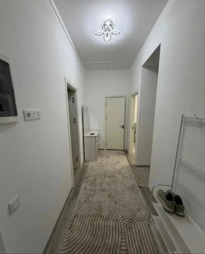 «Хосият Golden House» turar joy majmuasida kvartira ijaraga beriladi