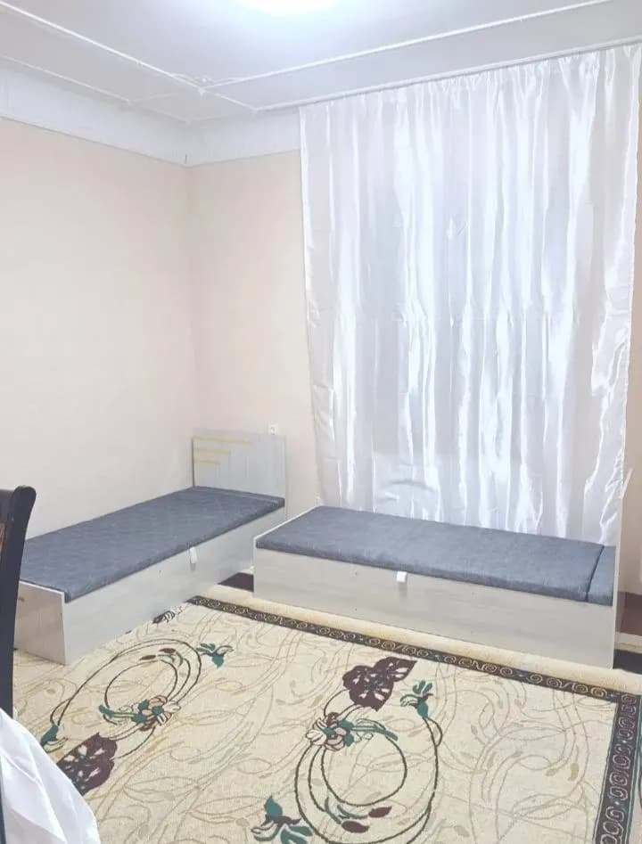 Ijara uyning 2 xonasi beriladi