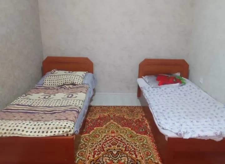 Yashnabad/Rohat 5-room apartment