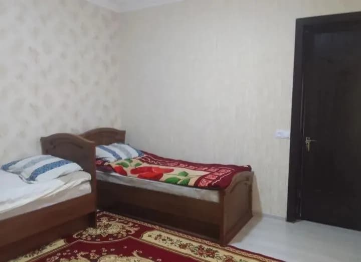Yashnabad/Rohat 5-room apartment
