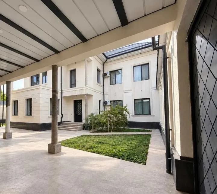 Premium villa uy arzon narxda sotiladi