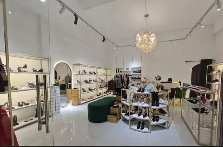 A store is sold in Festival Mall