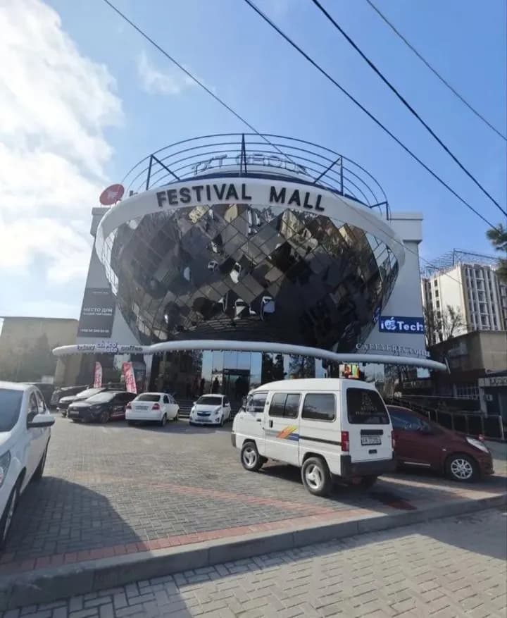 A store is sold in Festival Mall