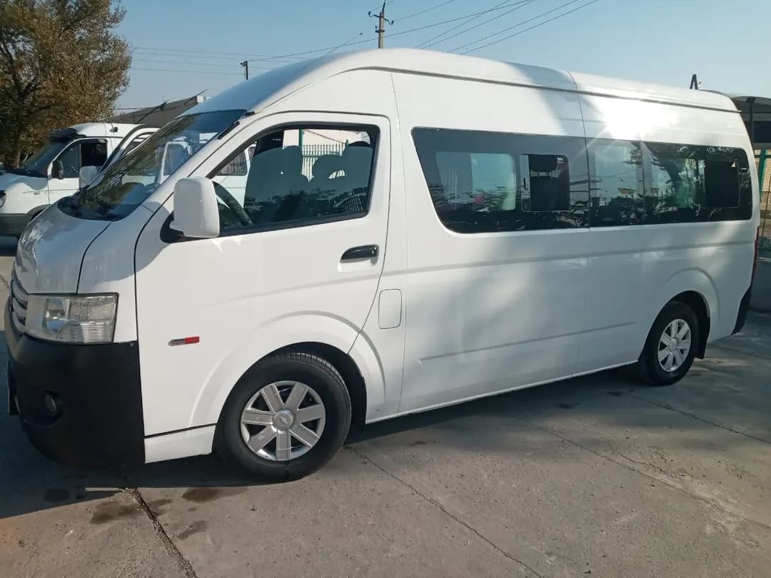 Продается Foton View CS2, 16 мест, кондиционер, работающие автоматические двери, отличное состояние, готов к эксплуатации, может использоваться для туристических поездок, в частной школе, детском саду, а также для сдачи в аренду сверх установленной цены.