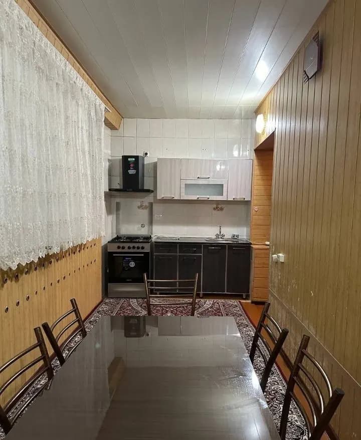 Oʻgʻil bolalarga ijara bor Yakkasaroyda