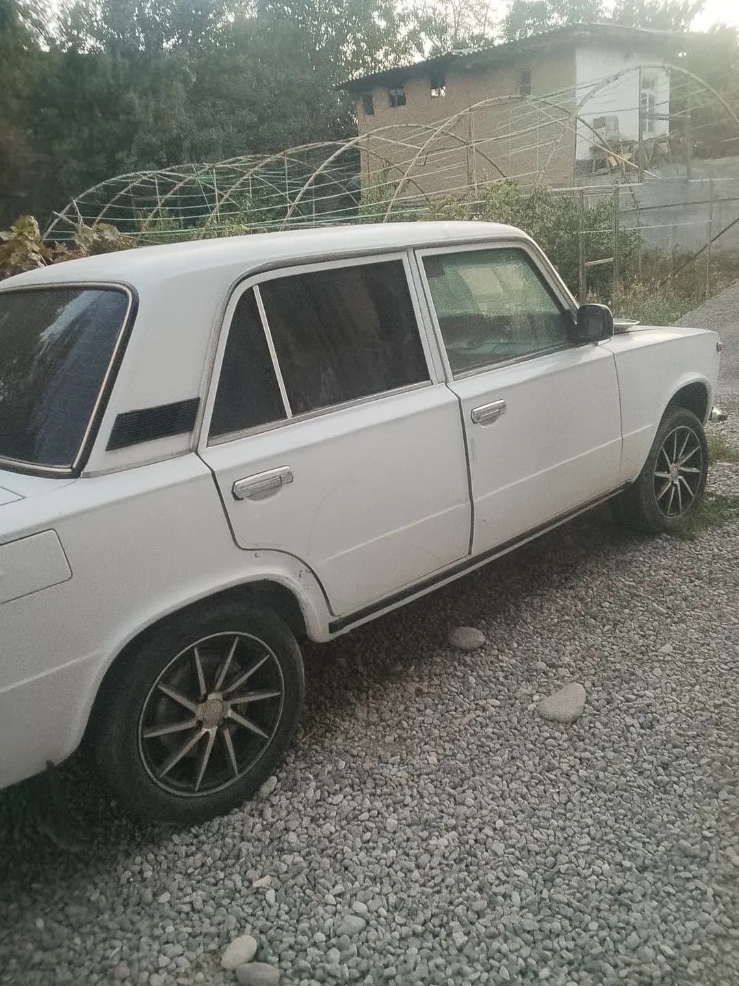 VAZ Lada 2111 car