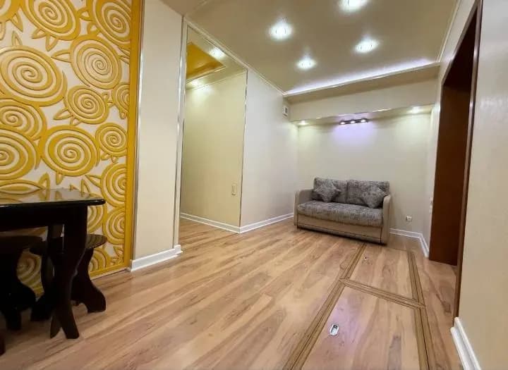 3-room apartment for rent in Mirabad district