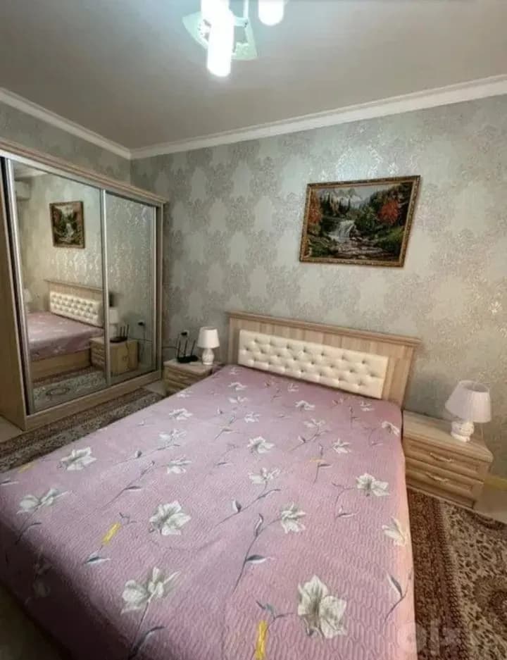 Rent near Oybek metro station