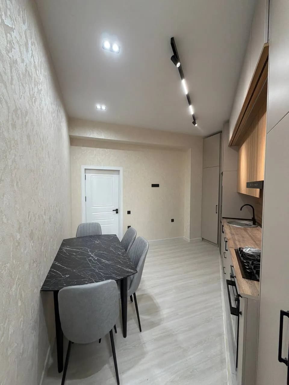 2-комн. квартира, 65 м², евроремонт, Олмазор (Qorasaroy)