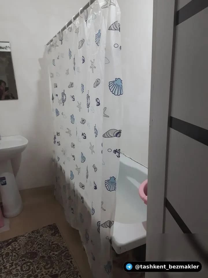 площадь Шайхантохур