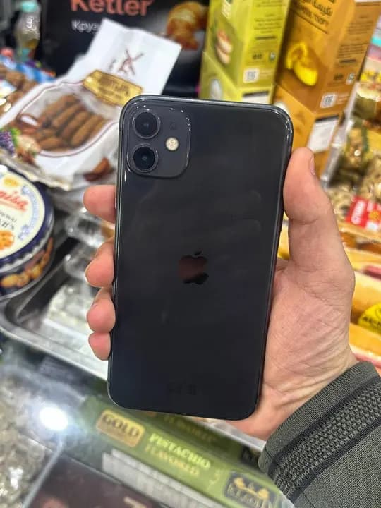 iPhone 11  сотилади