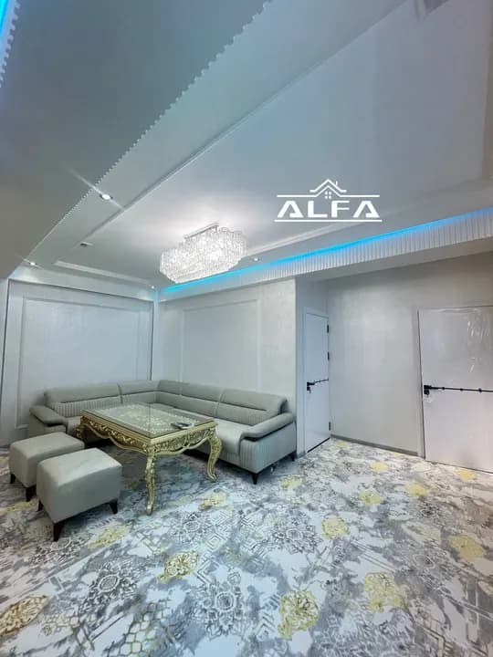 3-room apartment 94m² 7th floor. All appliances remain.