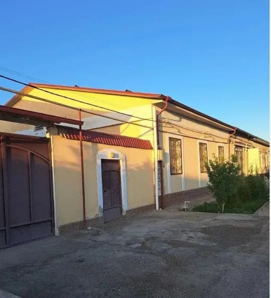 4-story cottage for sale