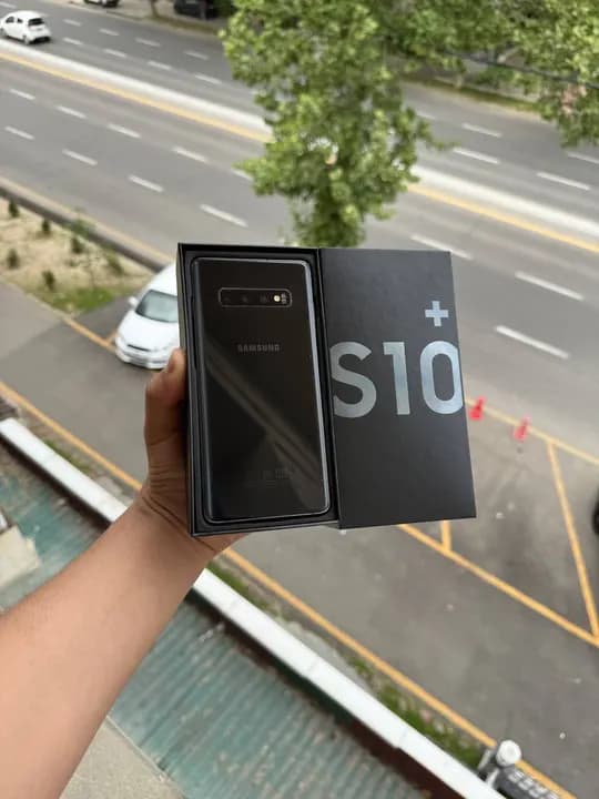 Samsung s10 plus srochna sotiladi