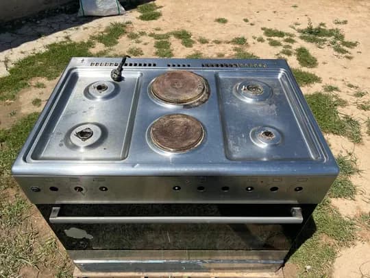 Gaz pillita sotiladi hamma narsalari bor holati zur