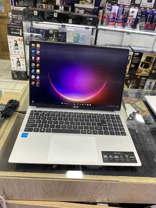 Acer core i3-N1305