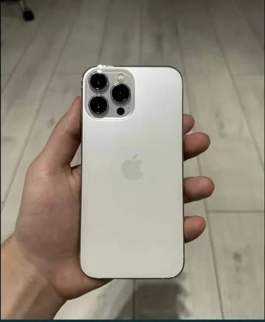 Iphone 13 pro max ochilmagan karobka daqmenti bor