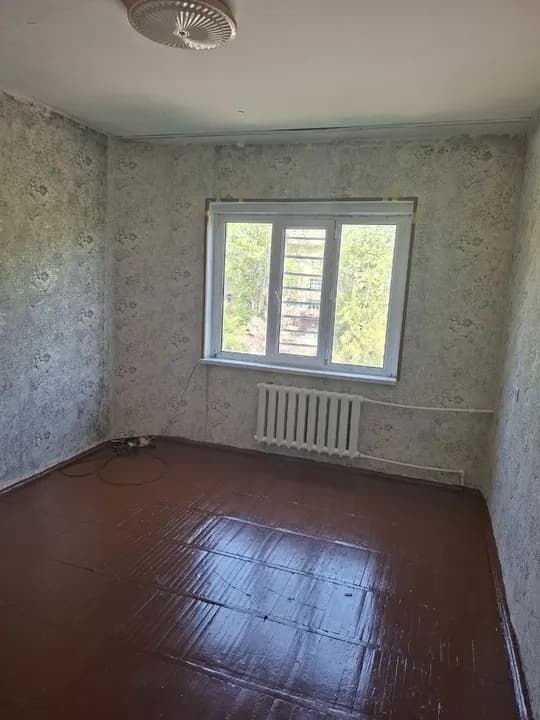 Urgent 1 honali apartment sotiladi
