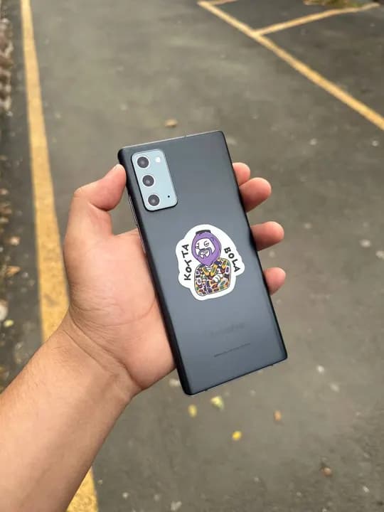Samsung note 20 5G  8/256 Gb сотилади