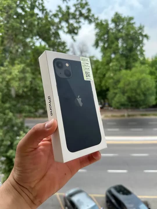 Yangi karobka  Iphone 13 128 Gb sotiladi