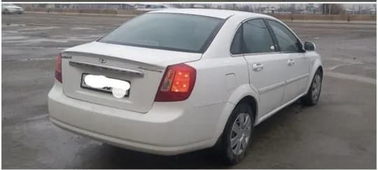 Lacetti  sotiladi