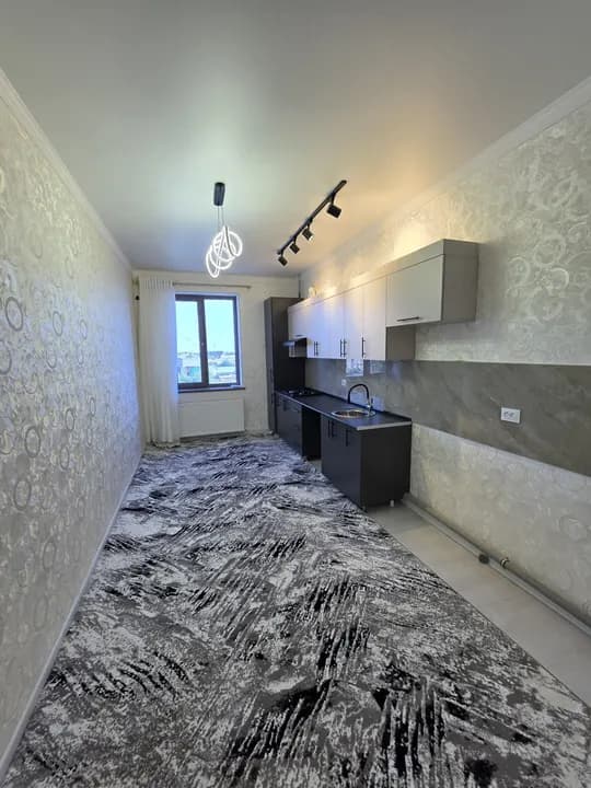 3 bedroom 90m² 4th floor. Never livedAll the equipment will remain