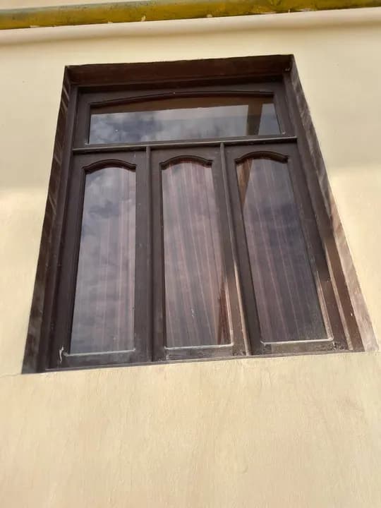 4 ta rom sotiladi
