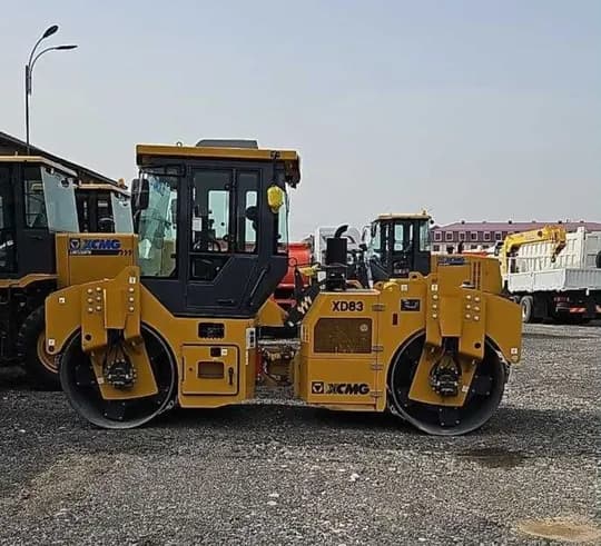 Road roller, 8 tons XCMG XD83 (crab track) in Tashkent