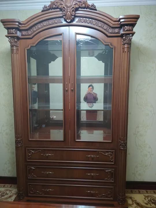 zal uchun mebel