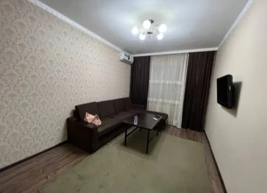 Oydindan kvartir bor 2 honalik ijaraga beriladi