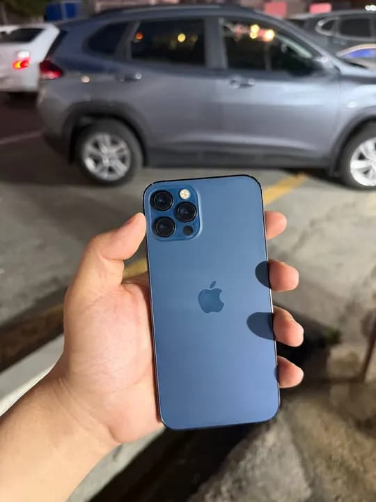 Iphone 12 pro  sotiladi 128 Gb