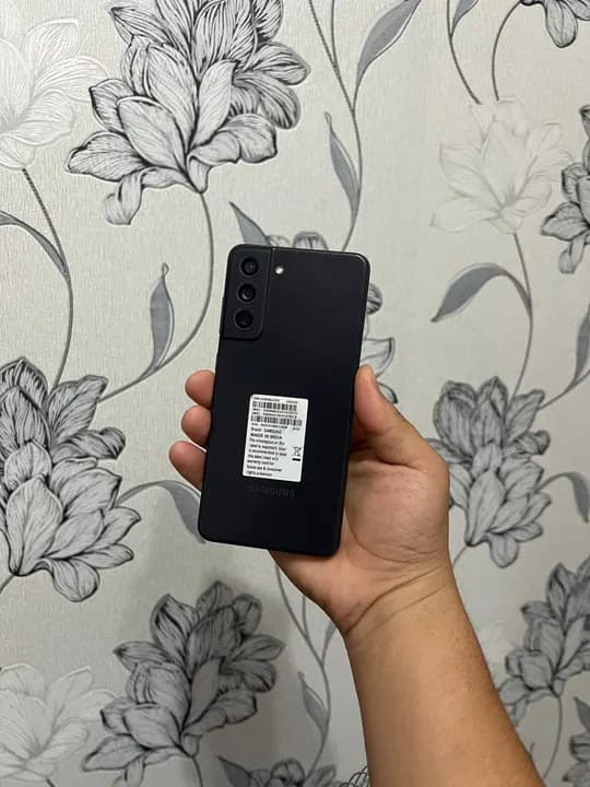 Samsung S21 fe sotiladi 8/256Gb