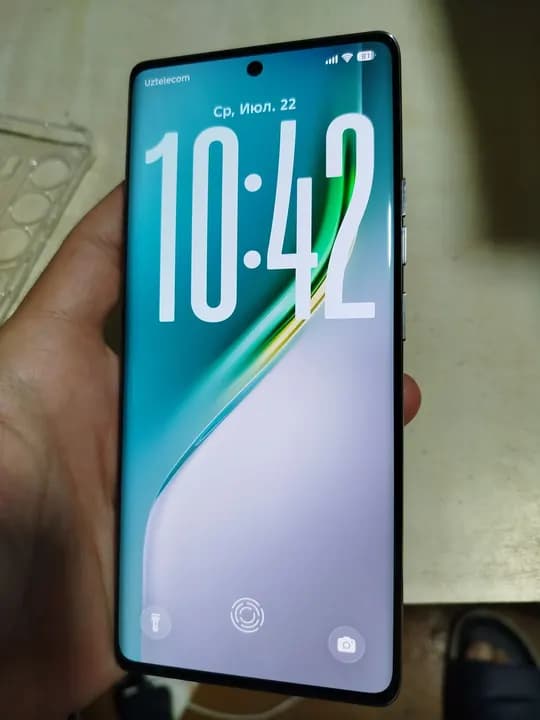 obmen Tecno camon 40 pro 8/256 20kunlik telefon