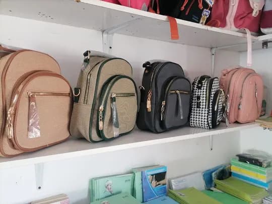 Maktab bolalar uchun sumkvlvr sotiladm