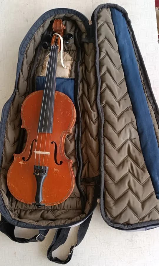 Violin 2nd hand