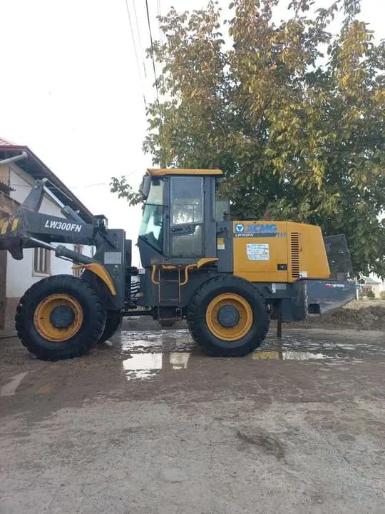 pogruzchik 1,8 kubalik XCMG  sotiladi