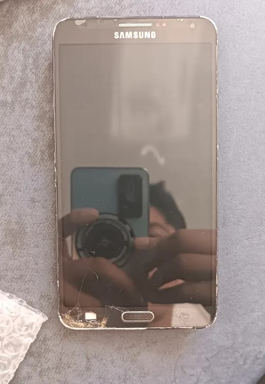 Samsung note 3 sotiladi
