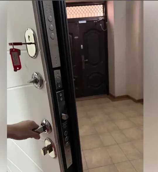 Repair of zamki zazakata zazakati zazakatie vvzapriye zamkov ustasi +998 93-825-77-73 Modern zams for doors are on sale Installation and replacement service Repair