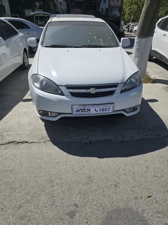 lacetti sotiladi yoki vikupga beriladi